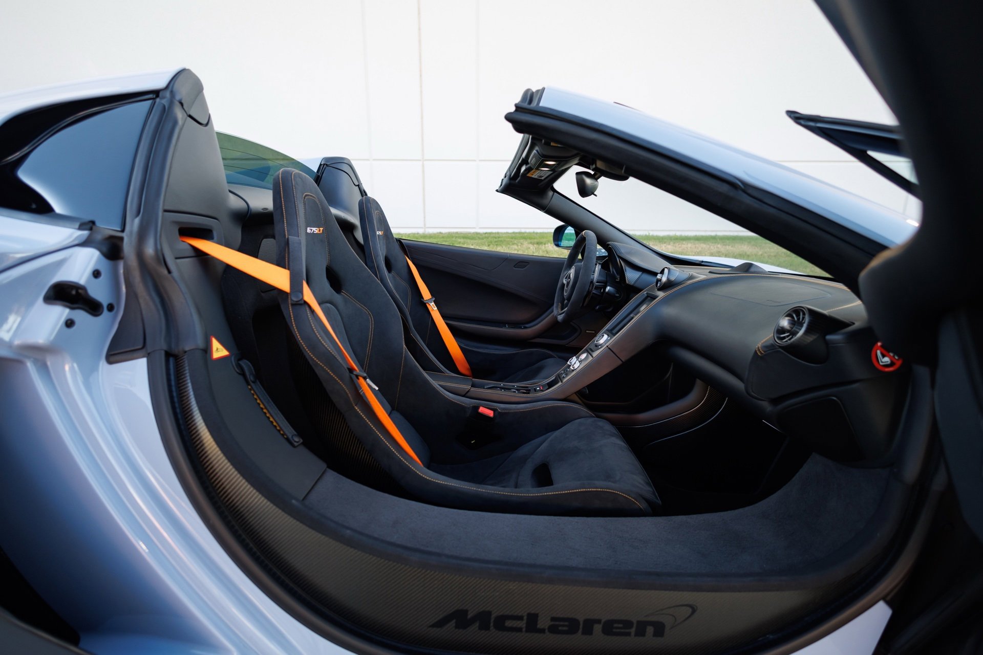 Used 2016 McLaren 675LT Spider image 51