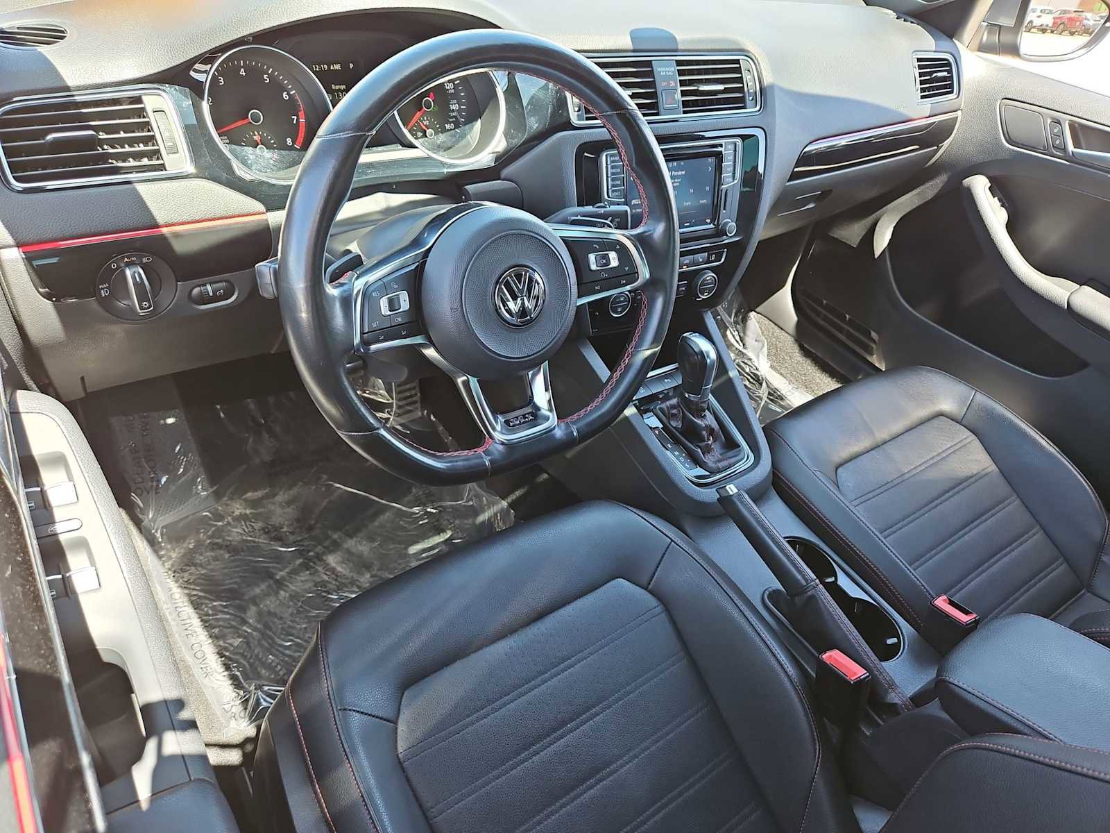 Used 2017 Volkswagen Jetta GLI FWD image 10