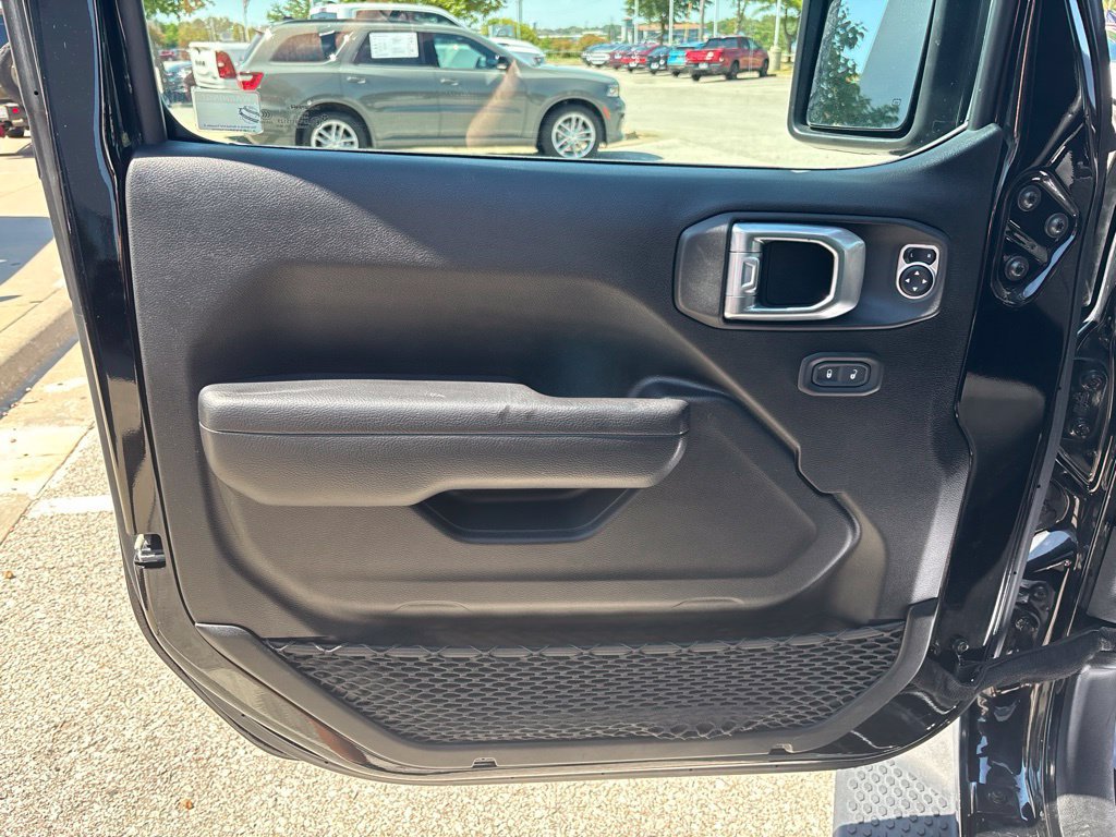 Used 2023 Jeep Wrangler Unlimited Sport AWD/4WD image 33