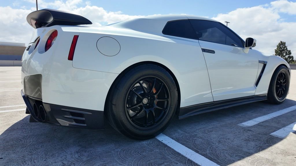 Used 2013 Nissan GT-R Black Edition AWD/4WD image 13