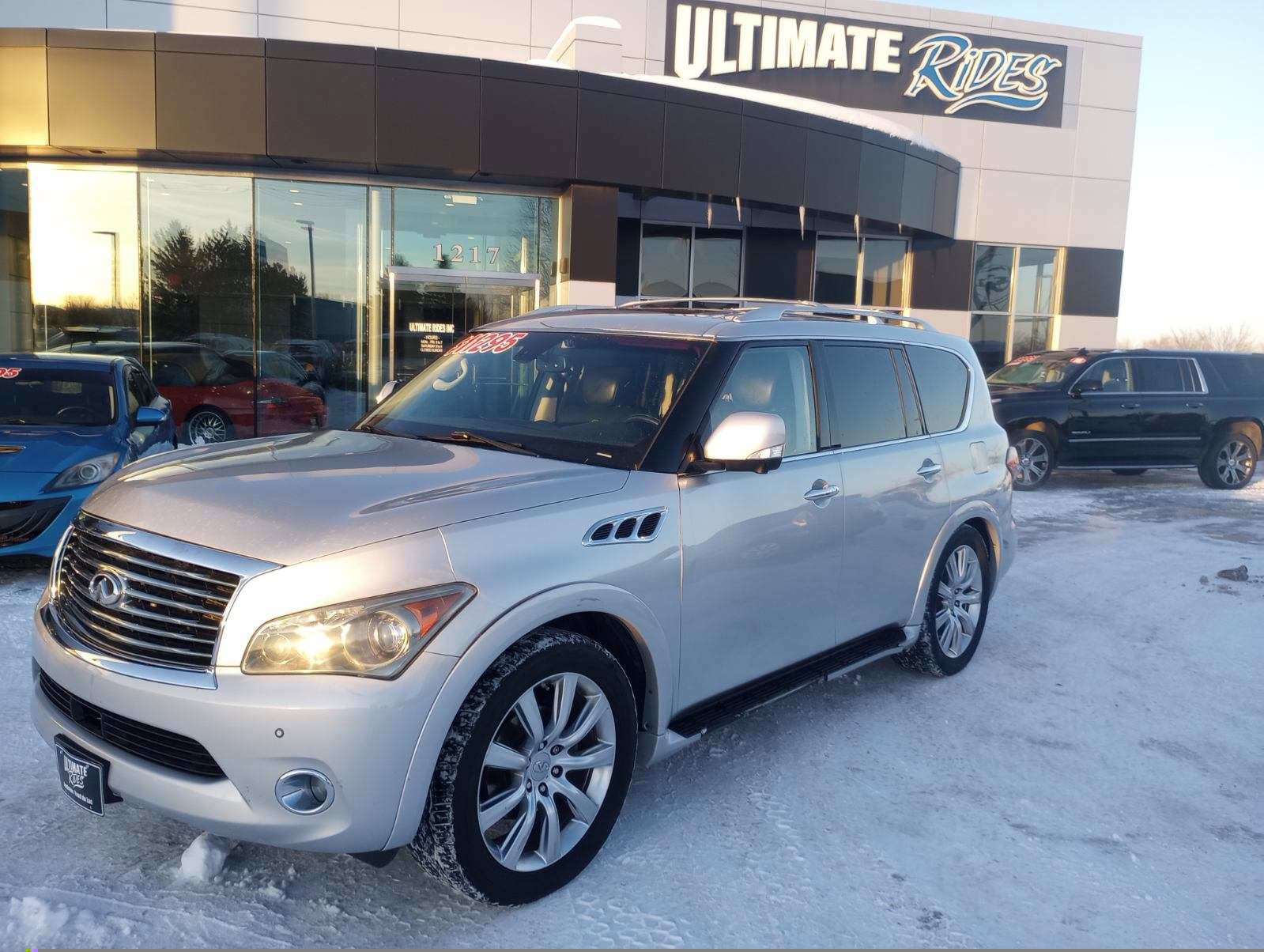 Used 2011 INFINITI QX56 2WD w/ Deluxe Touring Pkg image 1