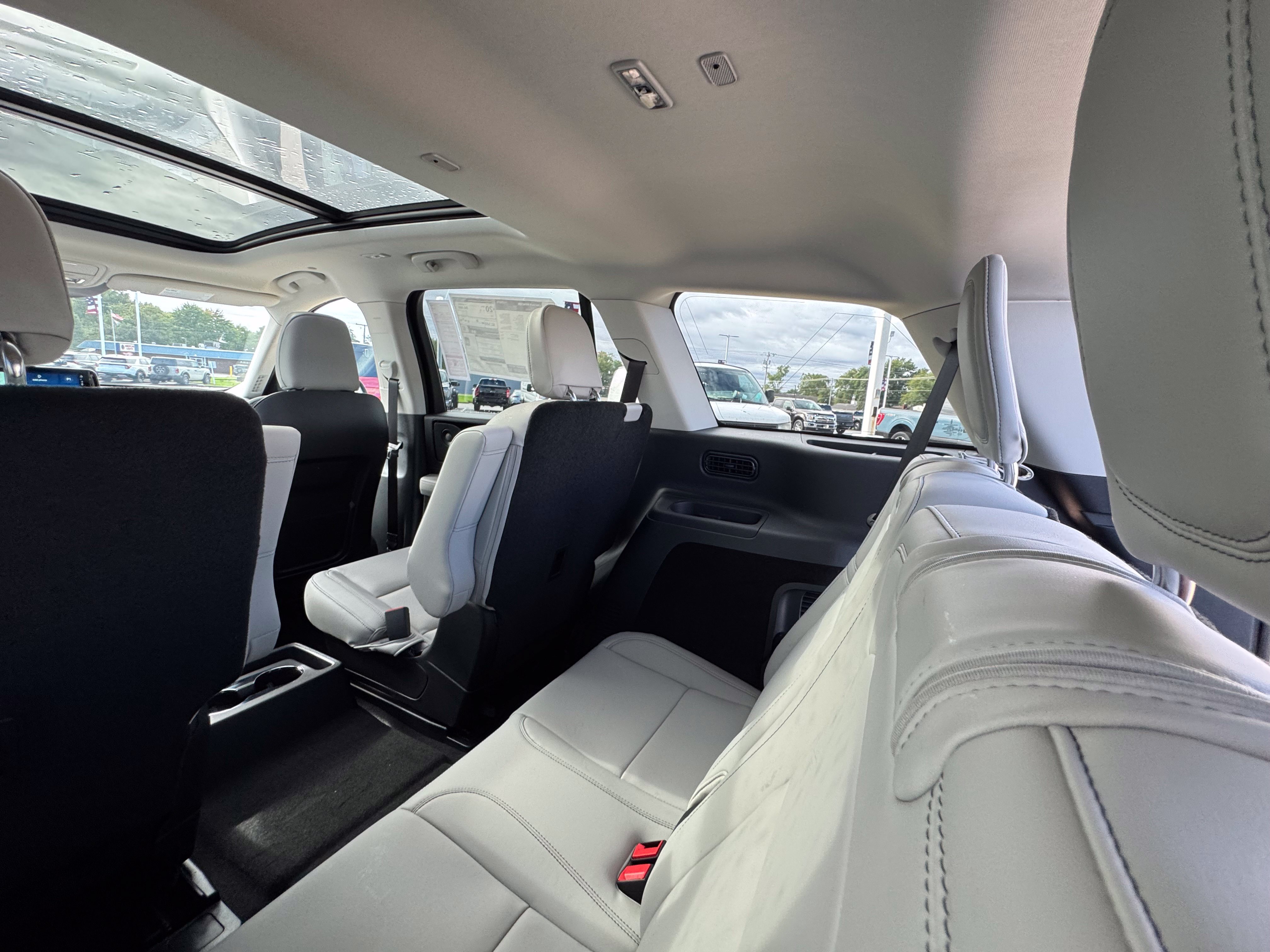 New 2026 Lincoln Aviator Reserve w/ Jet Appearance Package AWD/4WD image 22