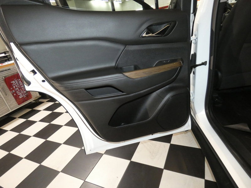 Used 2023 GMC Acadia SLE w/ Driver Convenience Package image 24