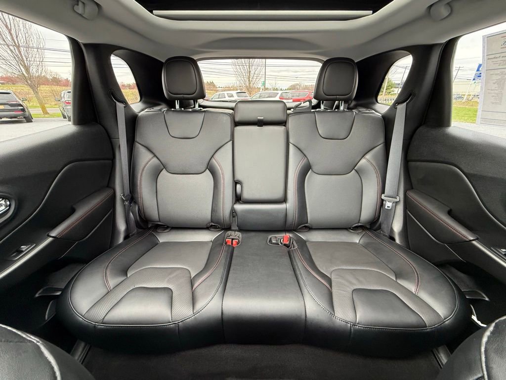 Used 2022 Jeep Cherokee Trailhawk w/ Sun, Sound & Nav Group image 32