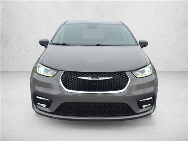 Used 2023 Chrysler Pacifica Touring-L FWD video 2