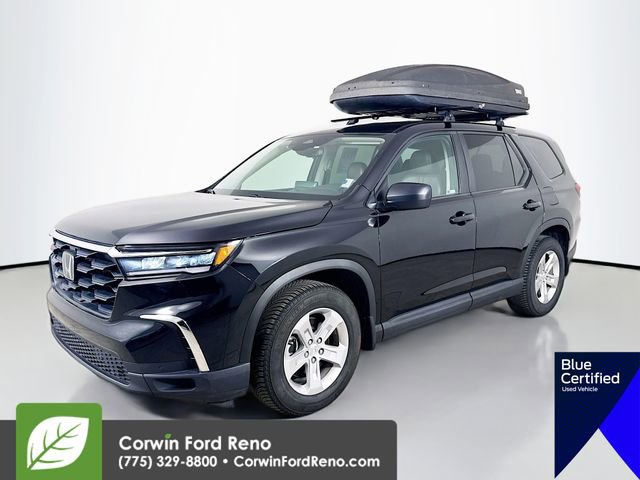 Used 2023 Honda Pilot LX image 3