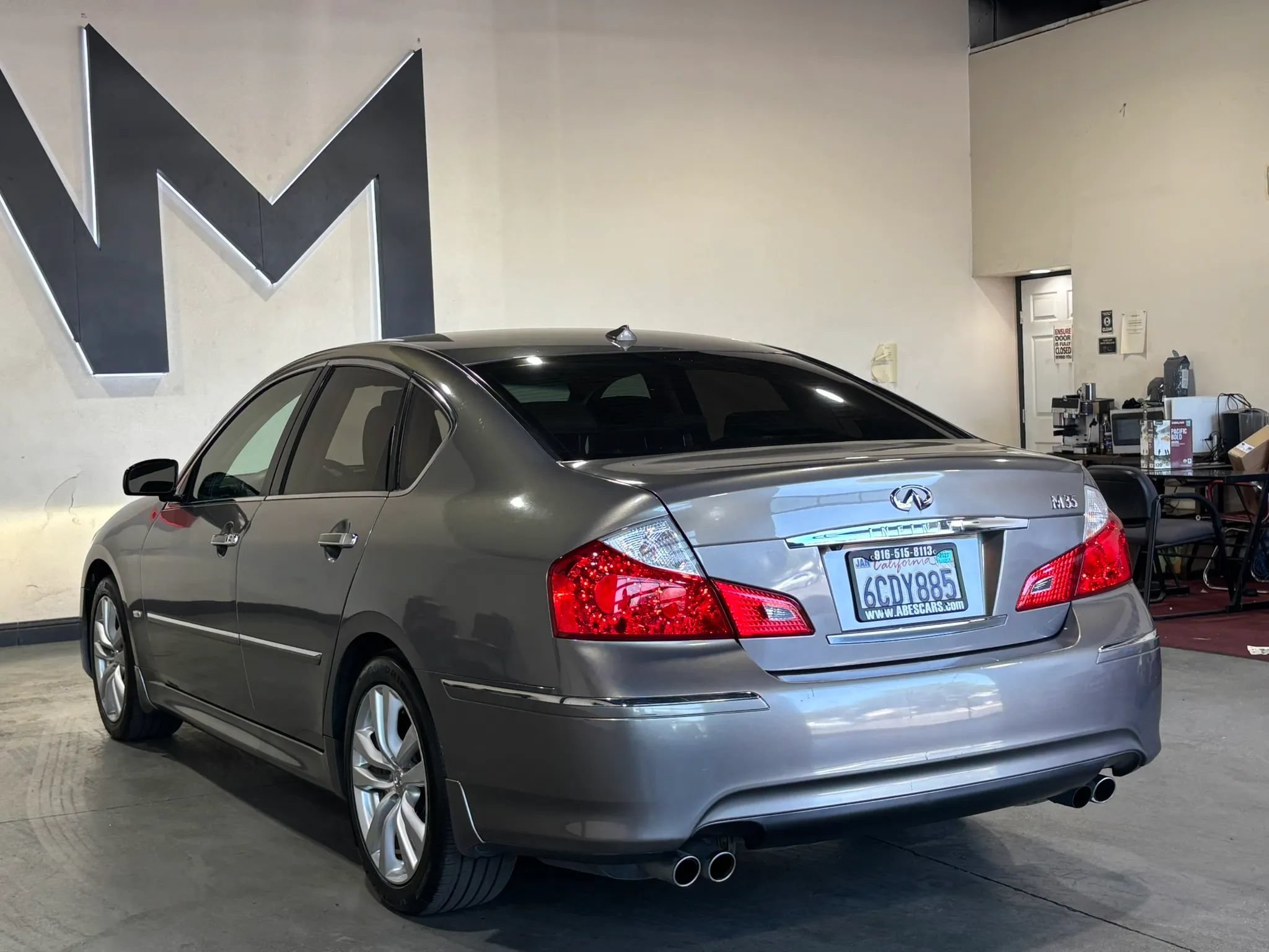 Used 2008 INFINITI M35 w/ Technology Pkg RWD image 7