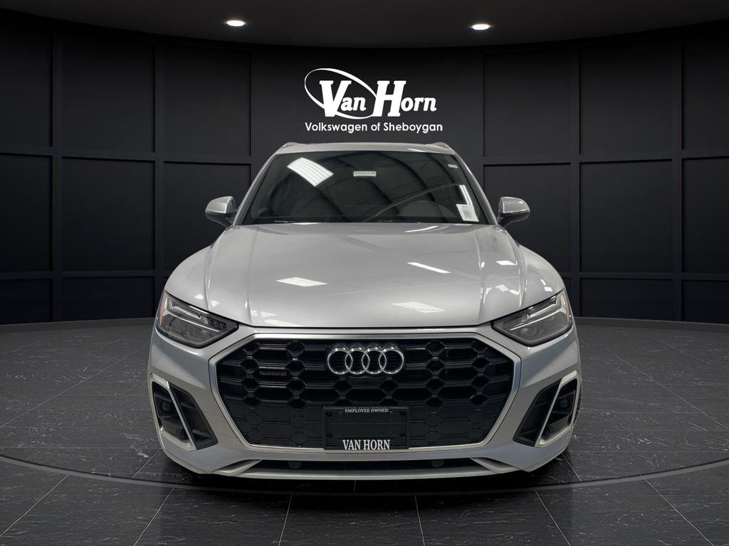 Used 2024 Audi Q5 e Premium Plus w/ Premium Plus Package image 12