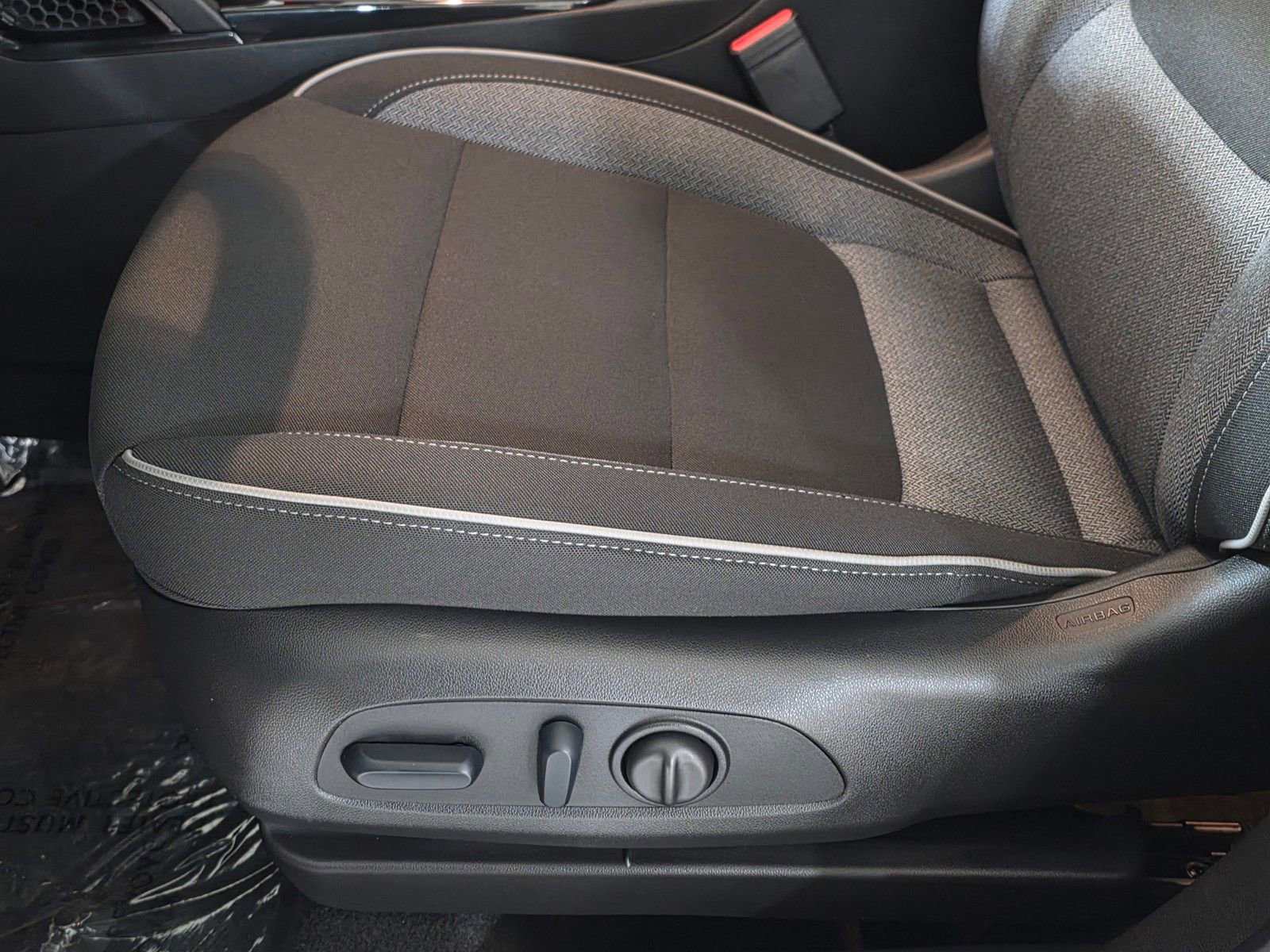 Used 2024 Chevrolet TrailBlazer LT w/ Convenience Package image 25