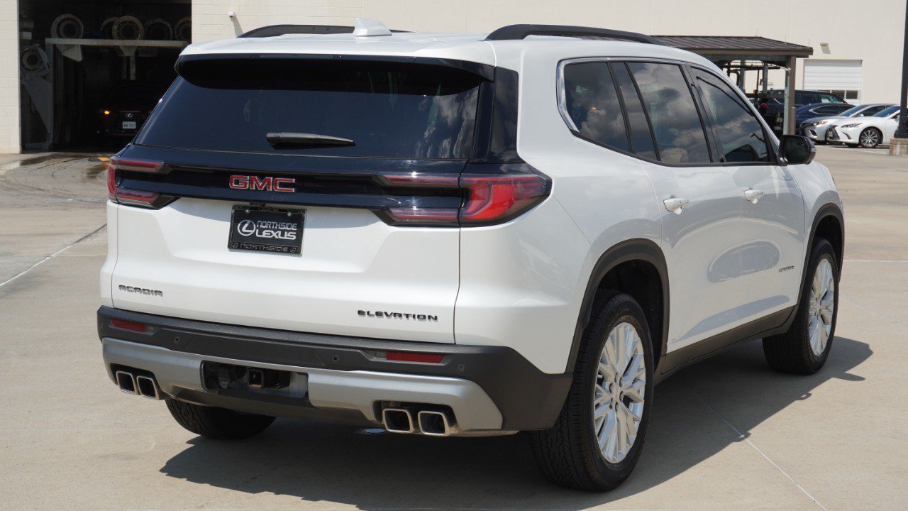 Used 2025 GMC Acadia Elevation w/ Elevation Premium Package FWD image 6