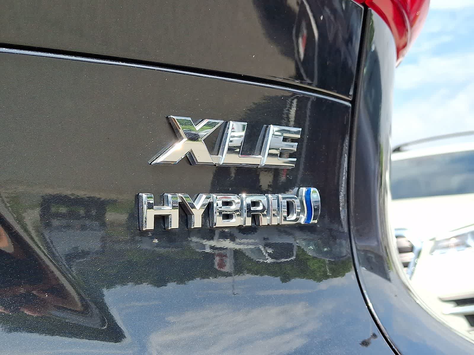 Certified 2022 Toyota Venza XLE AWD/4WD image 34