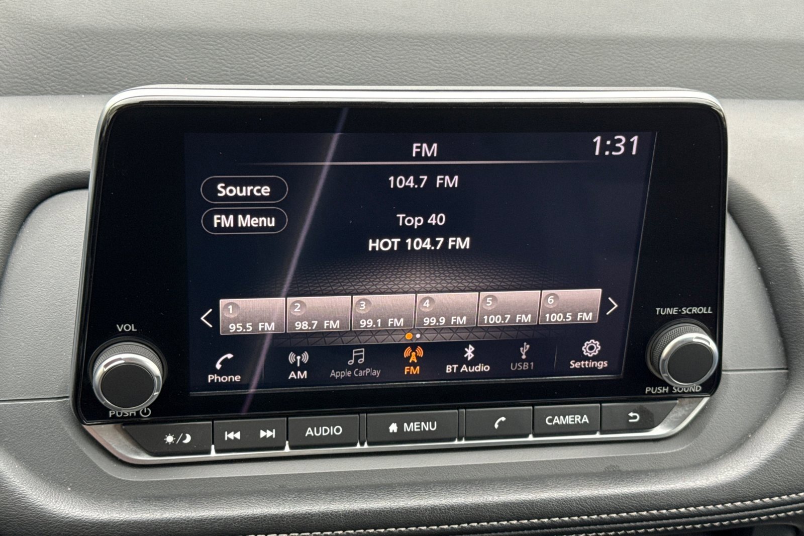 Used 2024 Nissan Rogue SV image 26