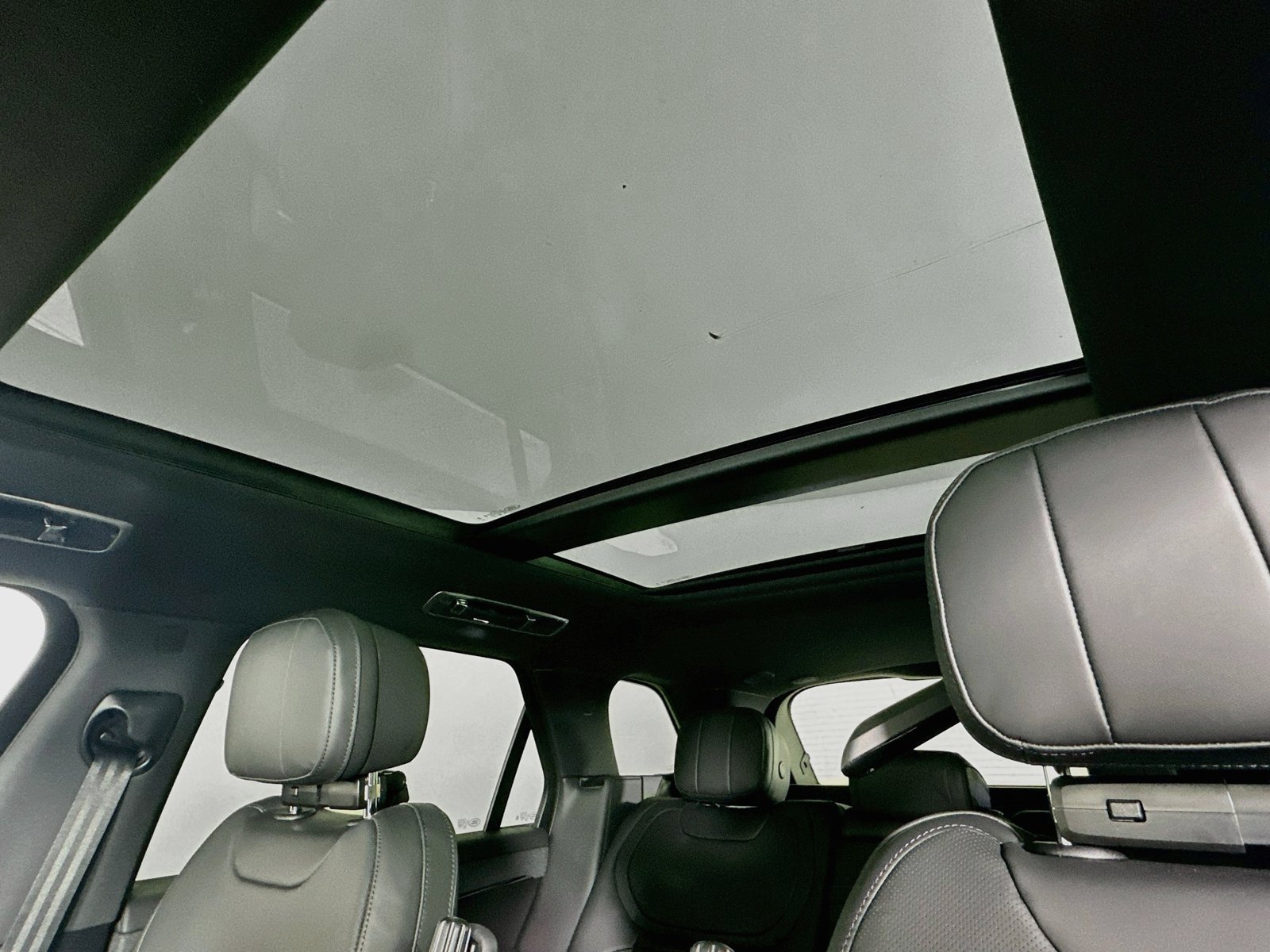 New 2027 Land Rover Range Rover Sport Dynamic SE AWD/4WD image 31