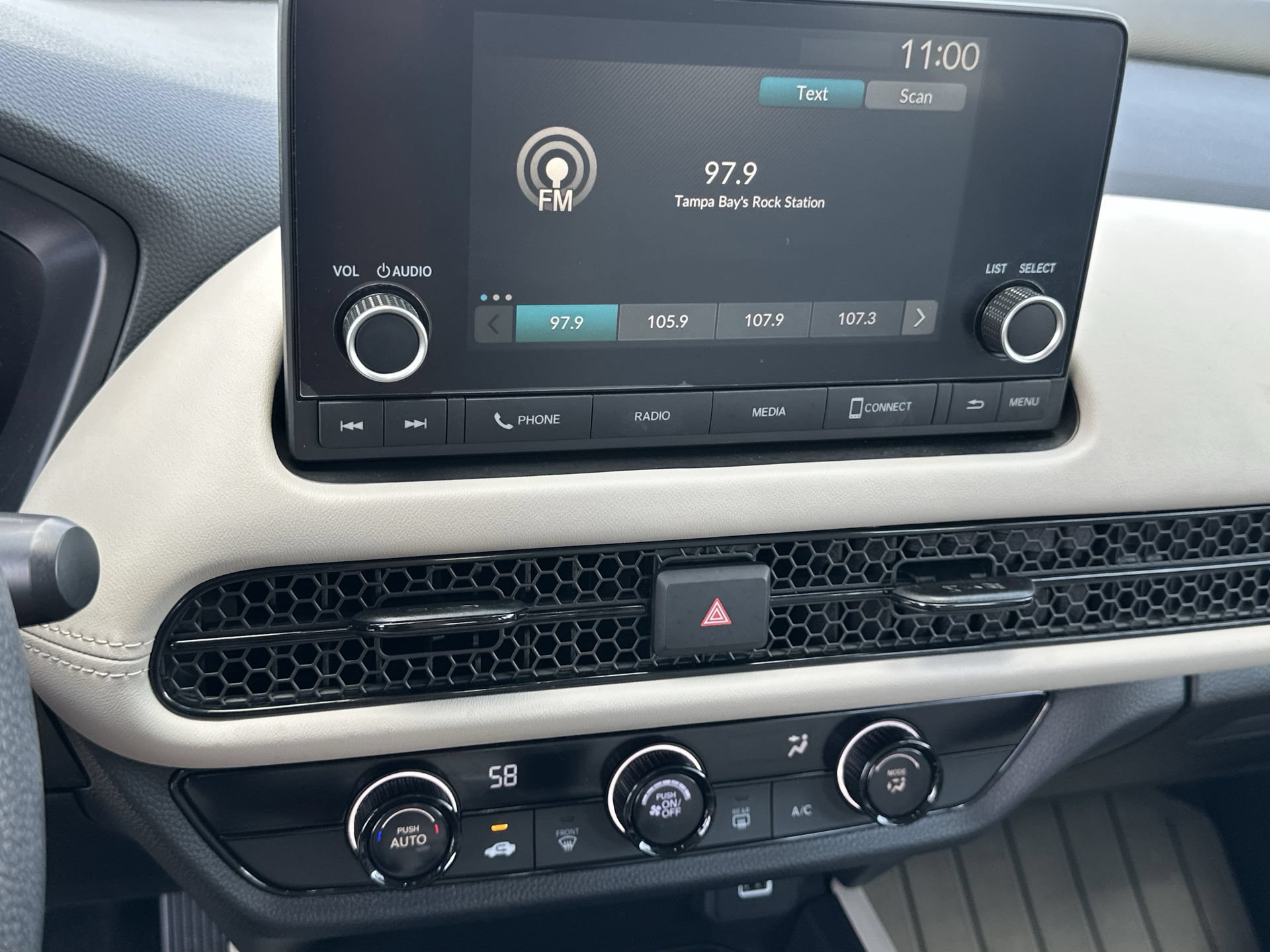 Used 2025 Honda HR-V LX image 20