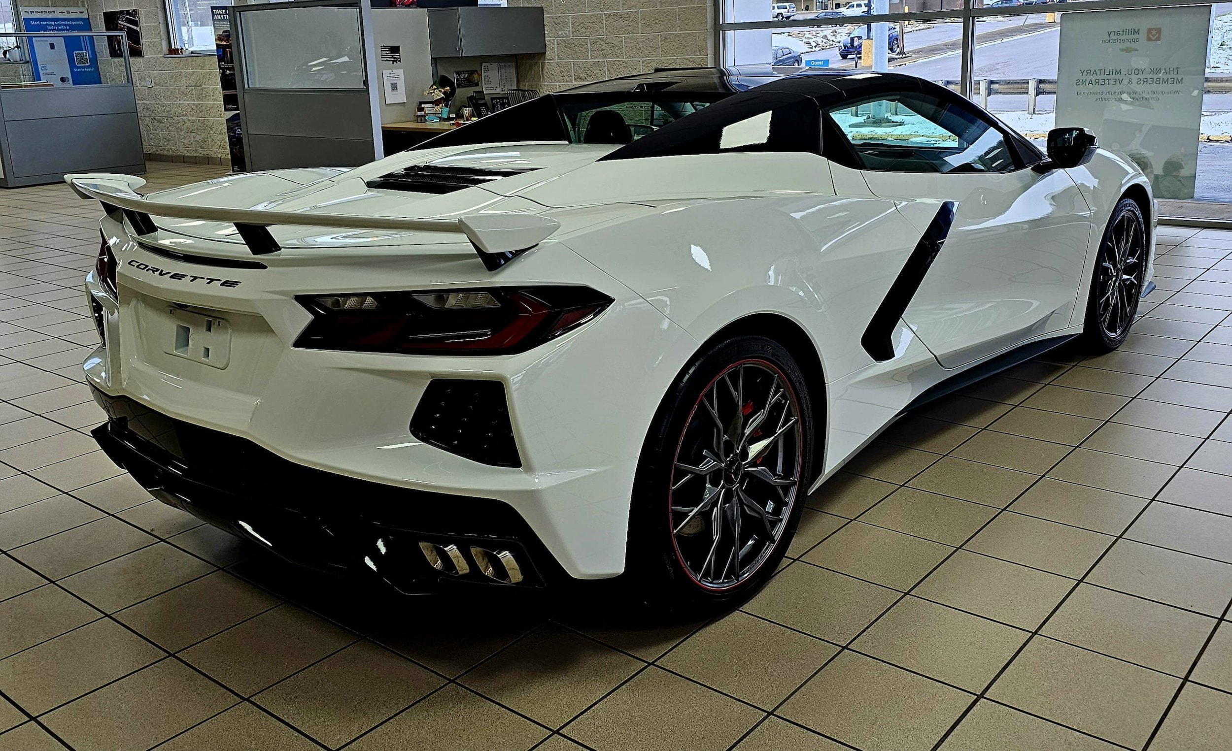 New 2026 Chevrolet Corvette Stingray Premium Conv w/ Z51 Performance Package RWD image 5