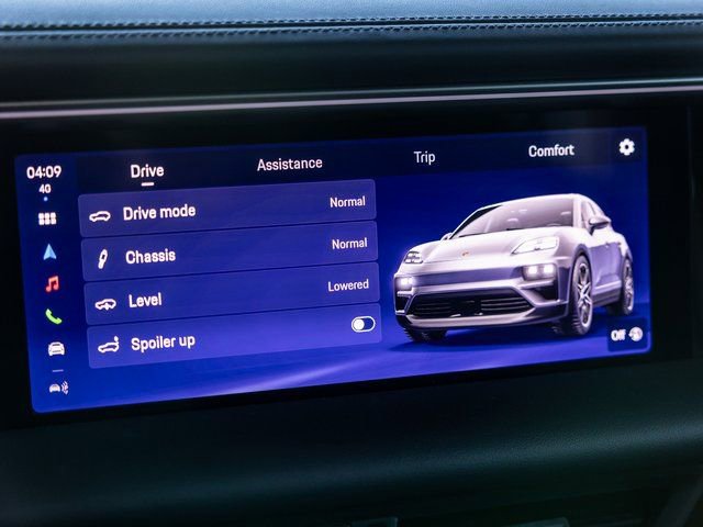 Certified 2025 Porsche Macan Electric image 56