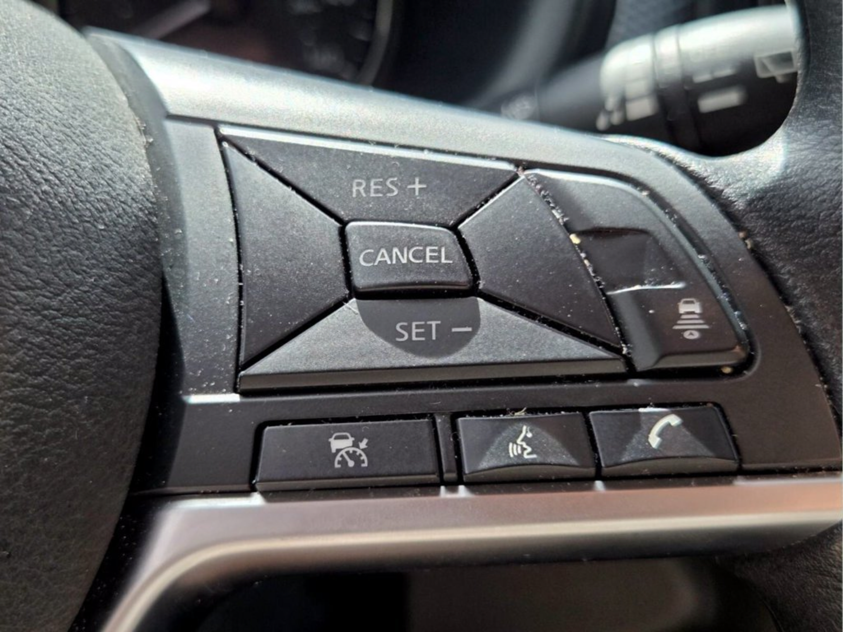 Used 2024 Nissan Kicks SV FWD image 29