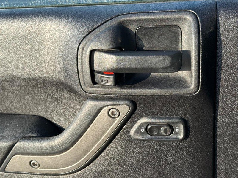 Used 2015 Jeep Wrangler Unlimited Sport w/ Quick Order Package 24S image 21