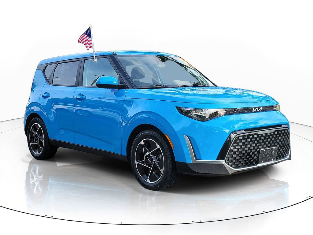 Used 2024 Kia Soul EX FWD image 2