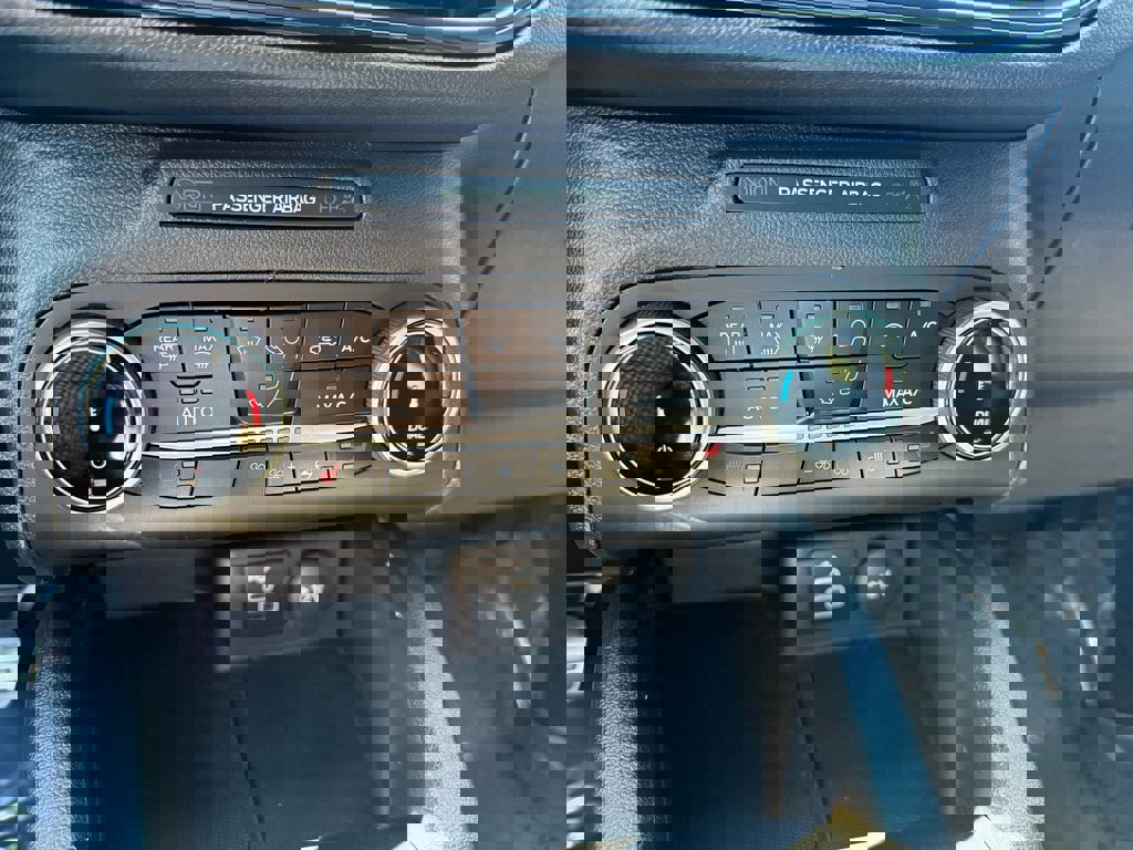 Used 2024 Ford Escape ST-Line w/ Cold Weather Package image 16