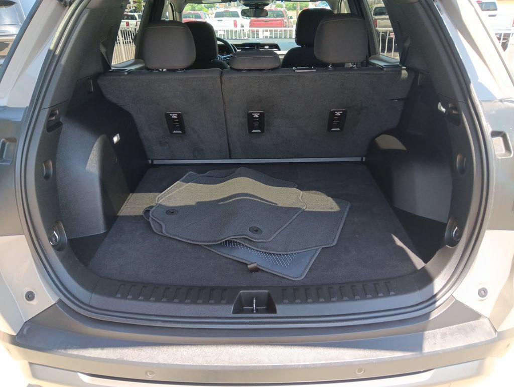 Used 2025 GMC Terrain Elevation AWD/4WD image 22