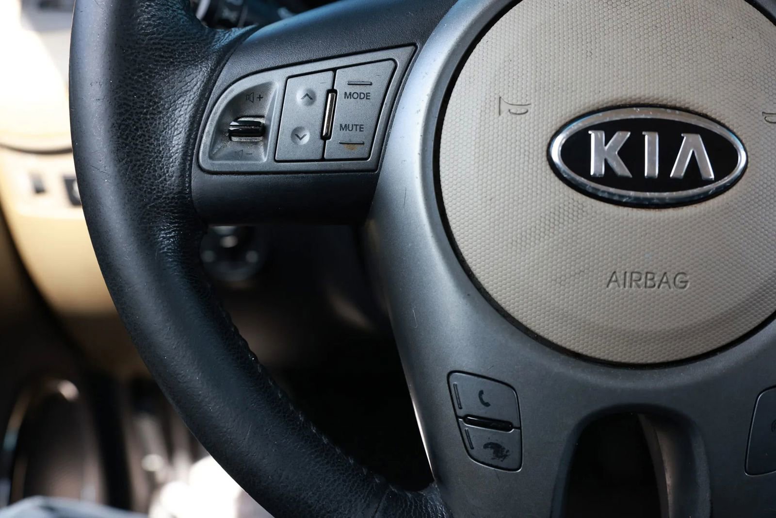 Used 2011 Kia Soul ! FWD image 26