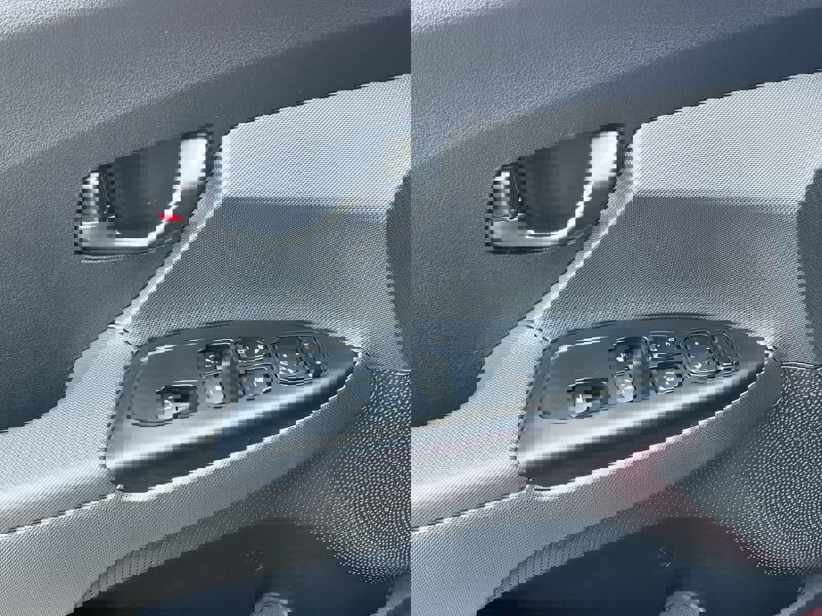 Certified 2022 Hyundai Veloster N image 12