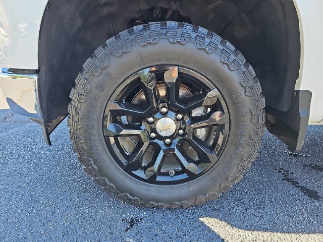 Used 2023 Chevrolet Silverado 1500 LT AWD/4WD image 35