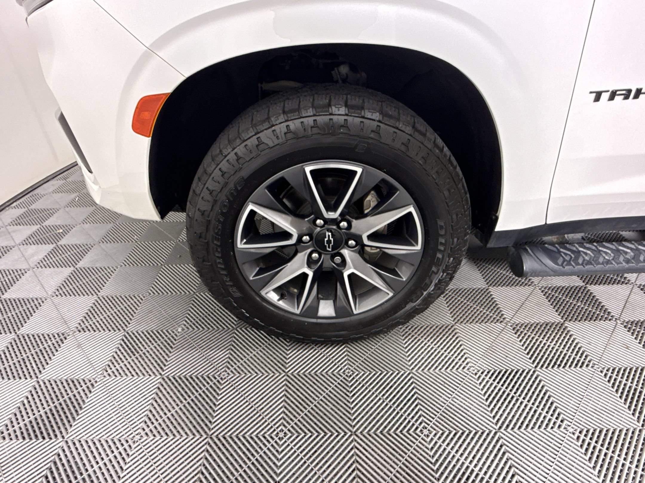 Used 2022 Chevrolet Tahoe Z71 w/ Z71 Off-Road Package AWD/4WD image 12