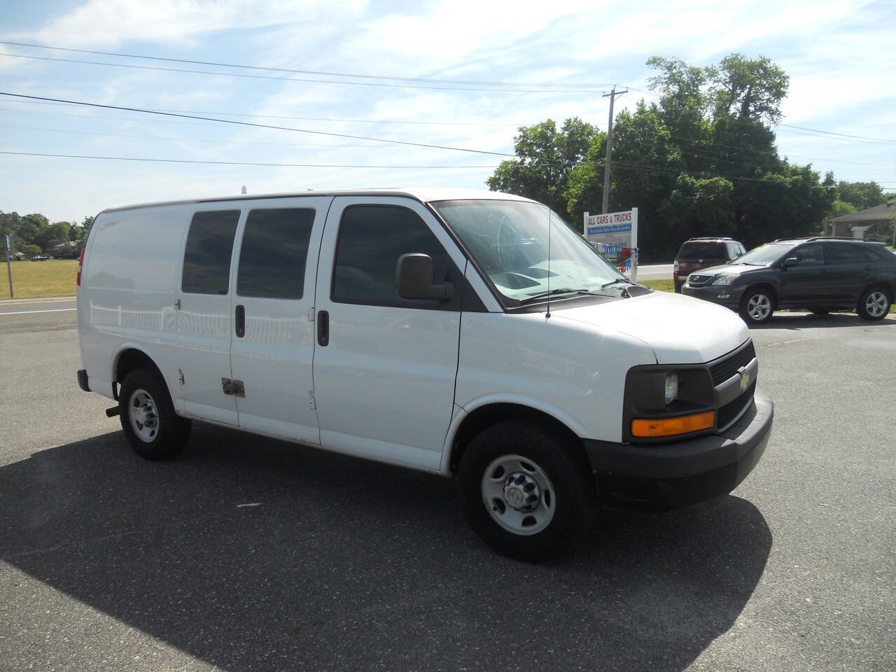 Used 2013 Chevrolet Express 2500 RWD image 12