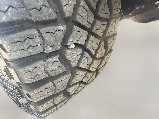 Used 2024 GMC Hummer EV 3X w/ Omega Edition image 43