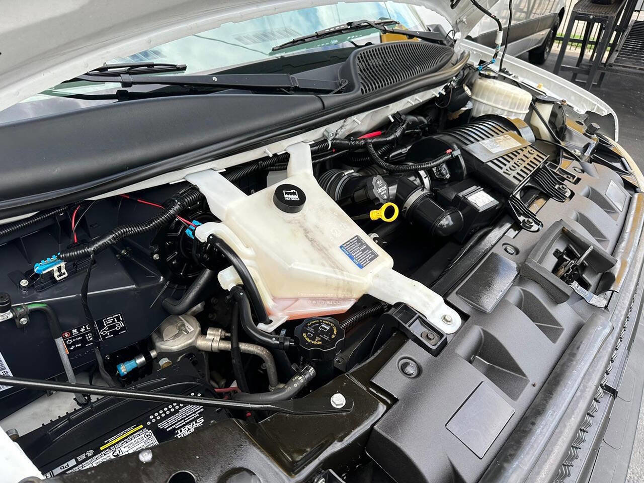 Used 2019 Chevrolet Express 3500 Extended w/ Driver Convenience Package RWD image 23