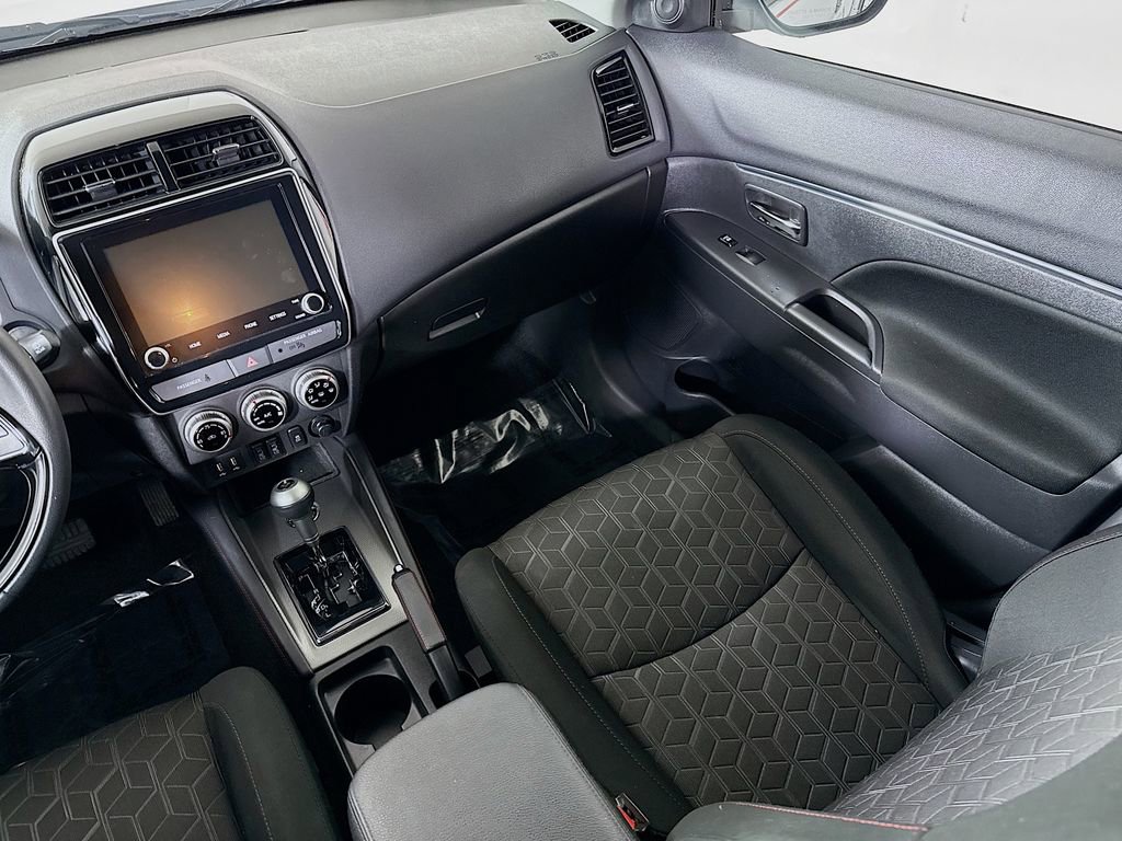 Used 2025 Mitsubishi Outlander Sport LE image 24