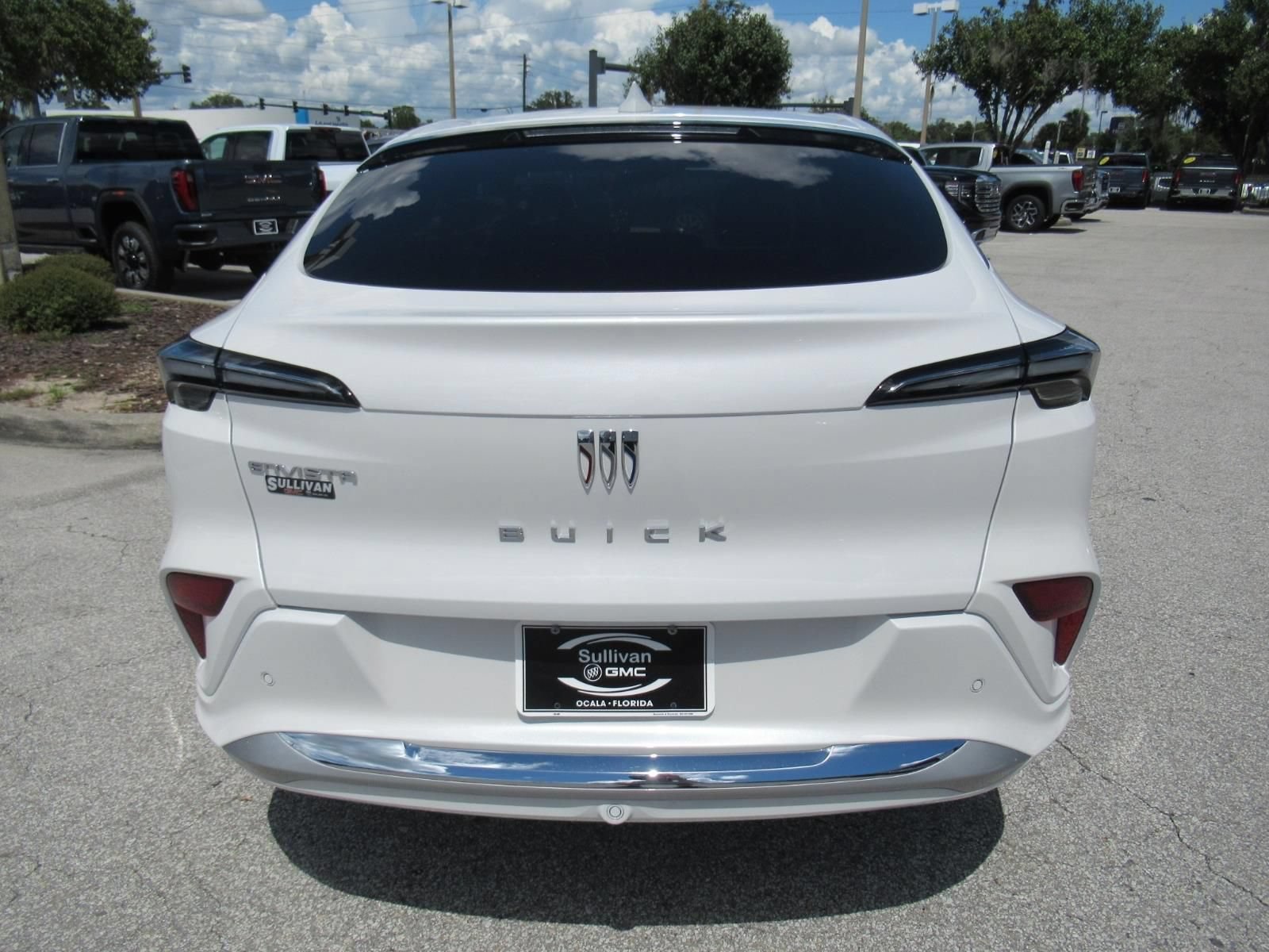 New 2026 Buick Envista Sport Touring FWD image 6