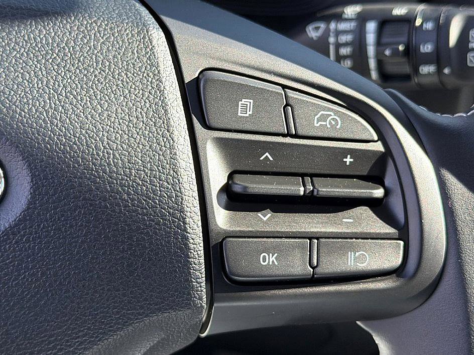 Certified 2025 Hyundai Venue Limited image 17