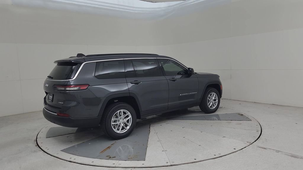 New 2025 Jeep Grand Cherokee L Laredo image 15