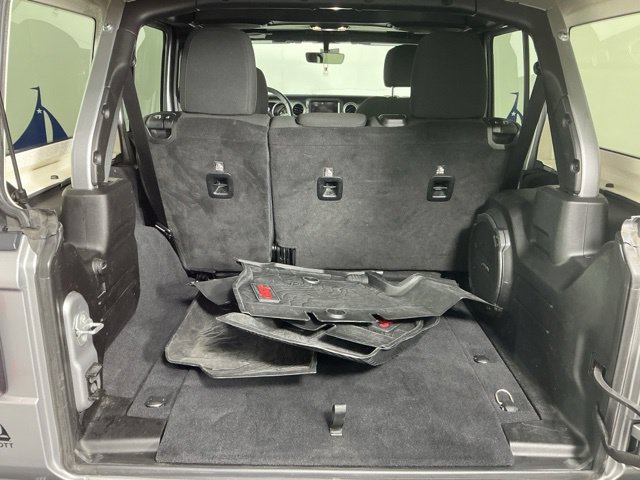 Used 2019 Jeep Wrangler Unlimited Sahara AWD/4WD image 23