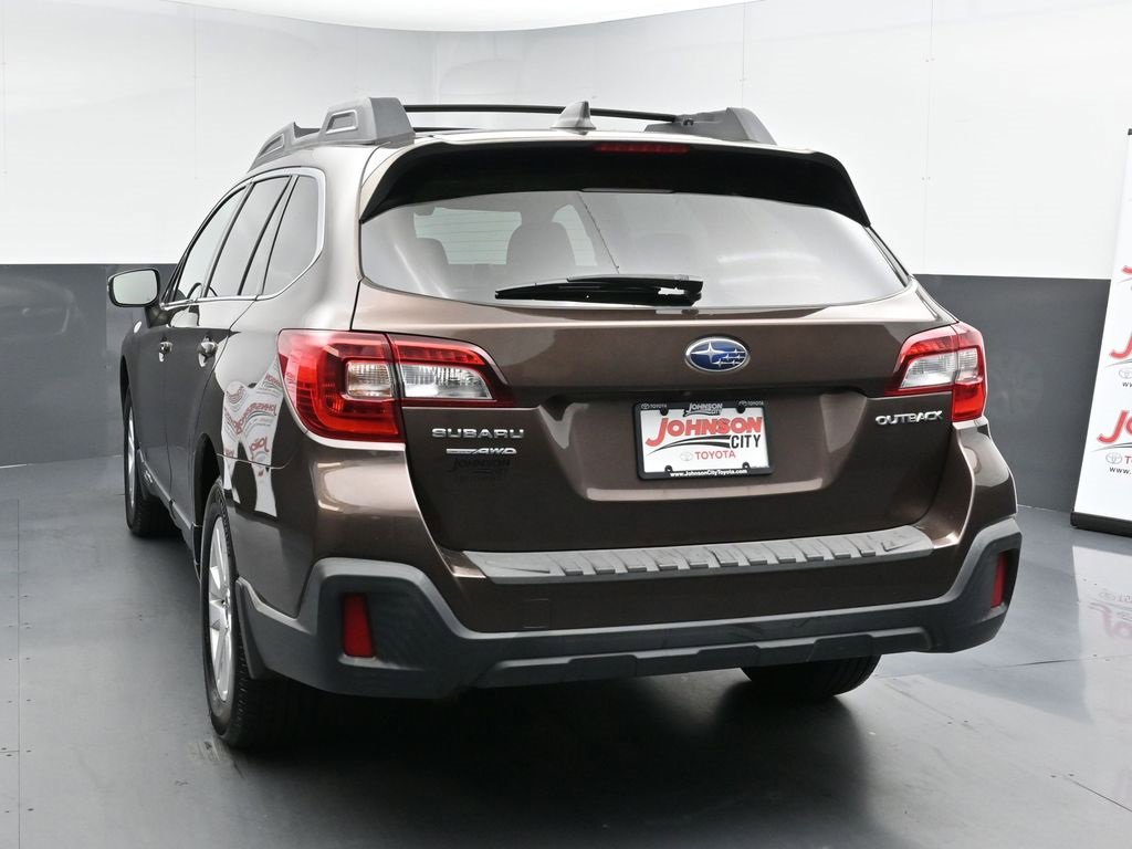 Used 2019 Subaru Outback 2.5i Premium image 6