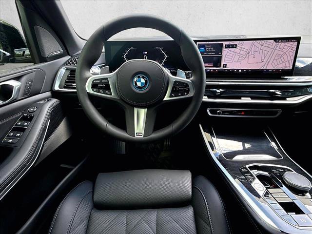Used 2026 BMW X5 xDrive50e w/ M Sport Package AWD/4WD image 7