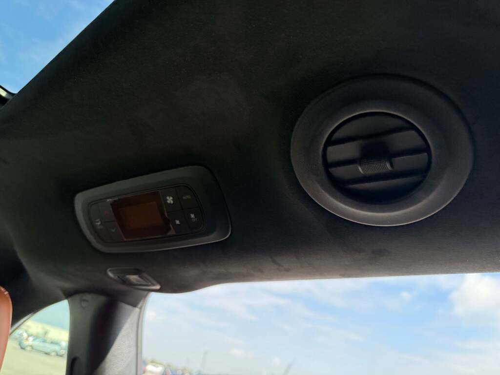 New 2026 Chrysler Pacifica Pinnacle image 27