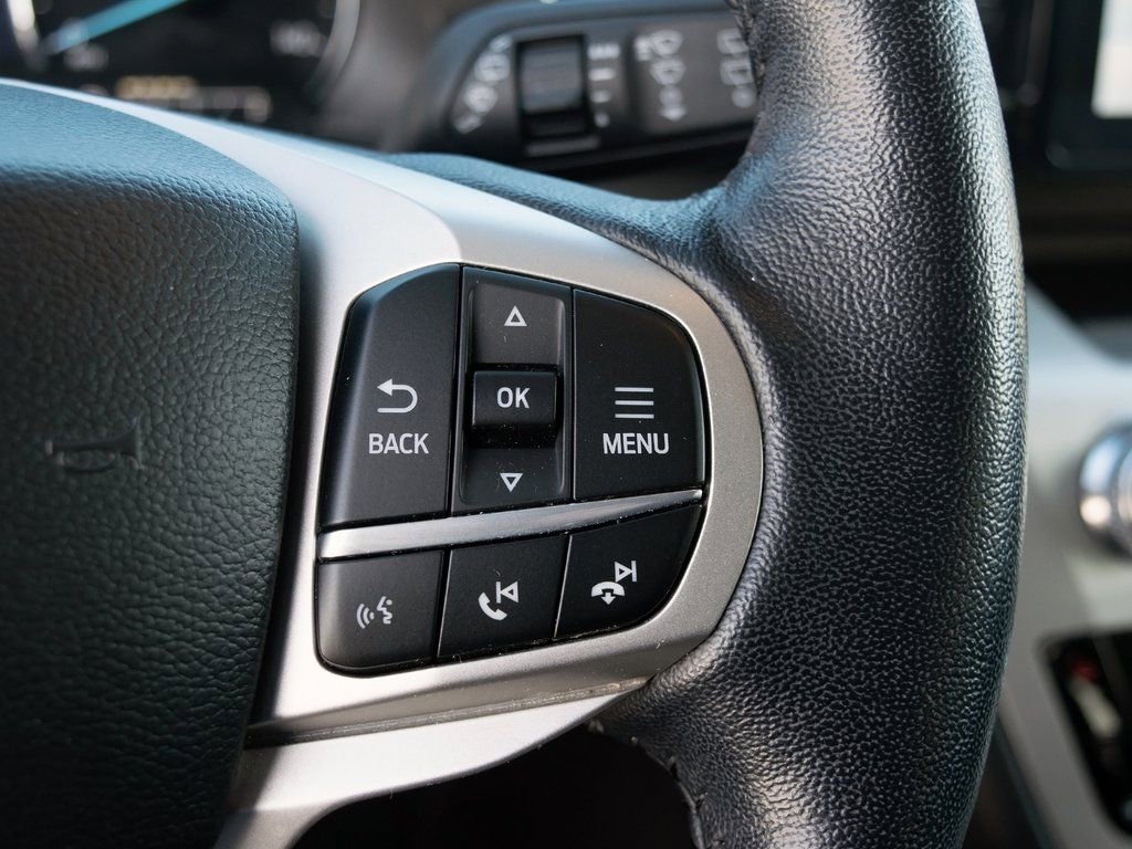 Used 2022 Ford Explorer XLT image 15