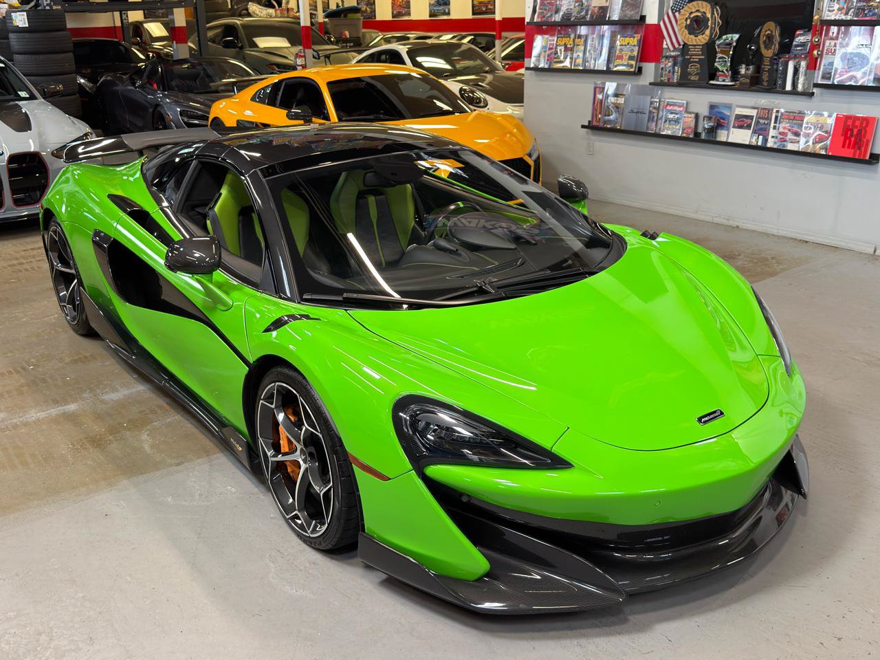 Used 2020 McLaren 600LT Spider RWD image 39