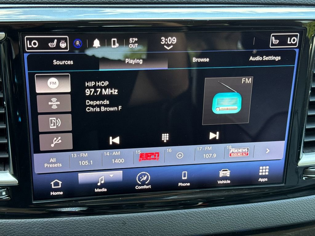 Used 2022 Chrysler Pacifica Touring-L FWD image 18