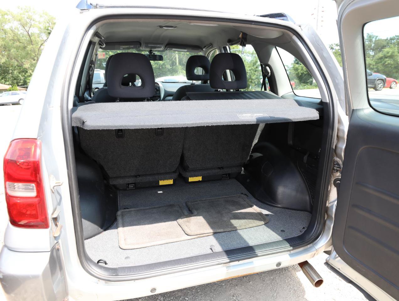 Used 2004 Toyota RAV4 2WD image 12