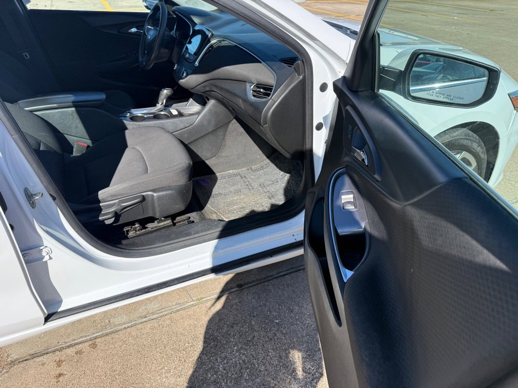 Used 2020 Chevrolet Malibu LT image 8