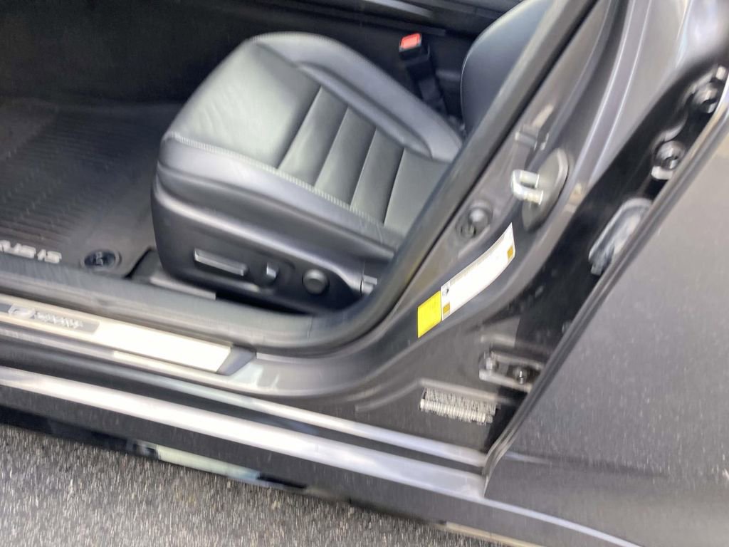 Used 2022 Lexus IS 350 F Sport w/ Navigation Package image 11