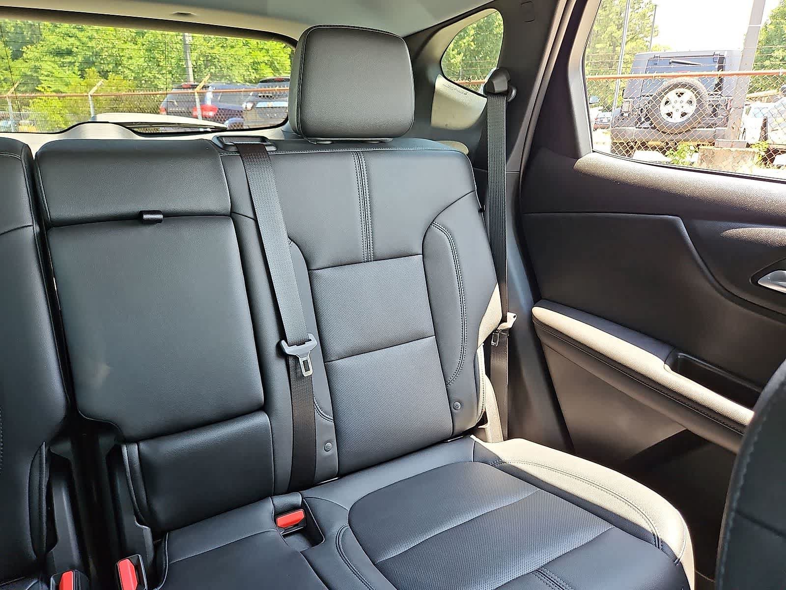 Used 2022 Chevrolet Blazer LT w/ Sound & Technology Package FWD image 15