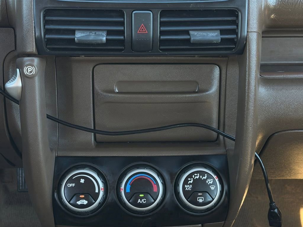 Used 2003 Honda CR-V LX image 18