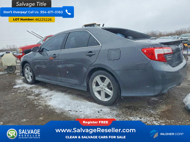 Used 2012 Toyota Camry SE image 3