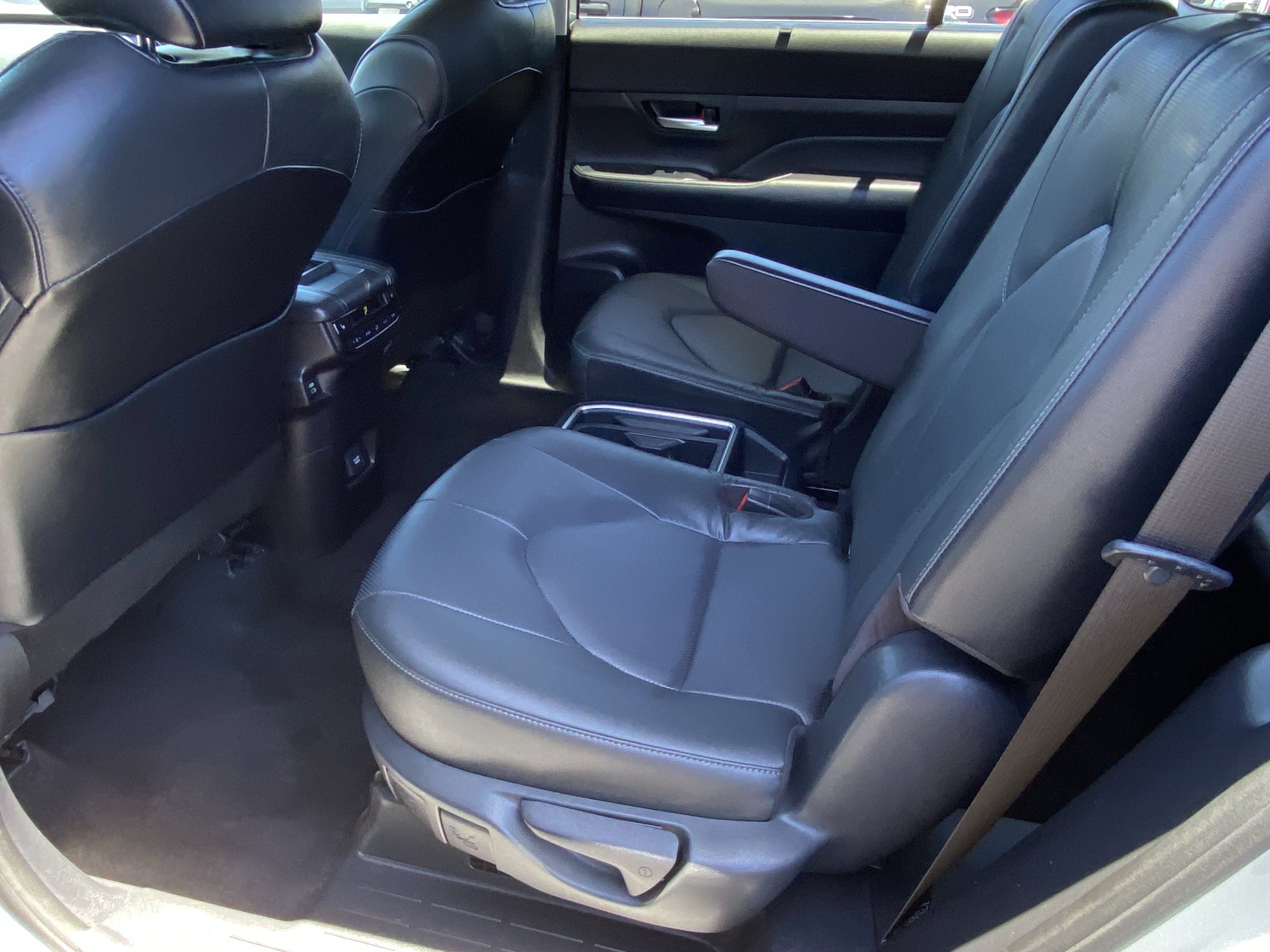Used 2024 Toyota Grand Highlander AWD Hybrid image 23